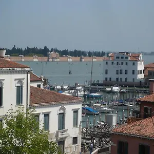 Mori 1 Con Bella Vista Nuovo Appartement Venise
