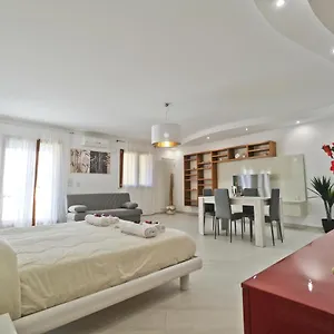 Modern House - 5 Stelle - Posto Auto Privato Appartement Brindisi